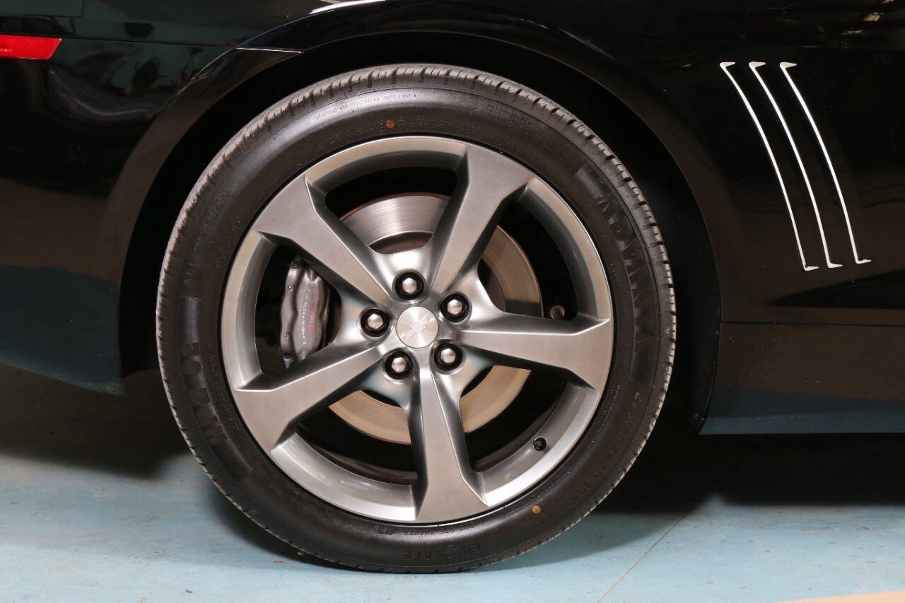 Used 2013 Chevrolet Camaro SS w/ RS Package RWD image 22