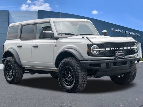 Used 2024 Ford Bronco Wildtrak AWD/4WD image 3