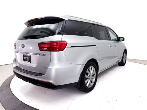 Used 2020 Kia Sedona EX FWD image 19
