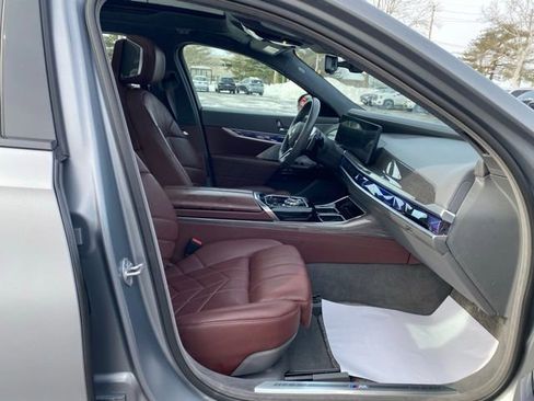 Used 2023 BMW 760i xDrive 760i xDrive image 38