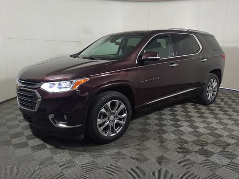Used 2018 Chevrolet Traverse Premier AWD/4WD image 2