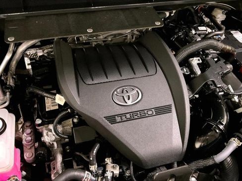 Used 2024 Toyota Highlander Platinum AWD/4WD image 32