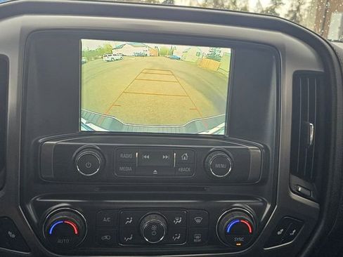 Used 2018 GMC Sierra 1500 SLT w/ All Terrain X Package AWD/4WD image 18