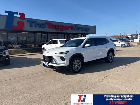 Used 2025 Buick Enclave Preferred image 5