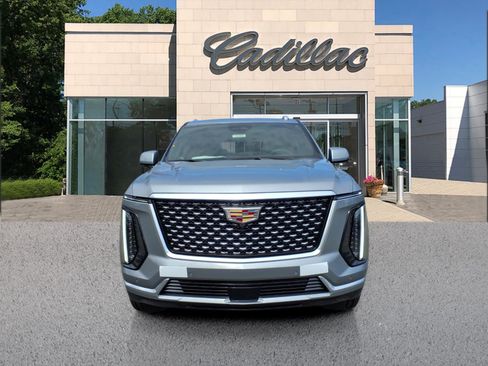 New 2026 Cadillac Escalade ESV Luxury w/ Touring Package AWD/4WD image 8