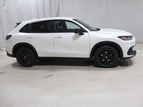 New 2026 Honda HR-V Sport image 8