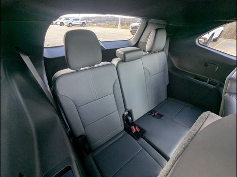 New 2026 GMC Acadia AT4 w/ Super Cruise Package image 16