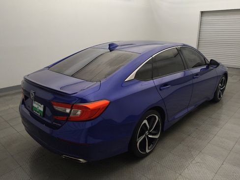 Used 2018 Honda Accord Sport image 9