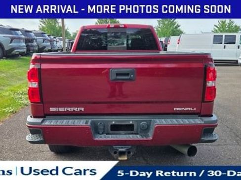 Used 2018 GMC Sierra 3500 Denali w/ Duramax Plus Package AWD/4WD image 8