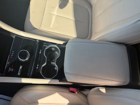 Used 2023 Jeep Grand Cherokee Limited AWD/4WD image 21