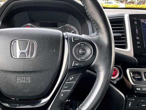 Used 2017 Honda Pilot Touring image 24