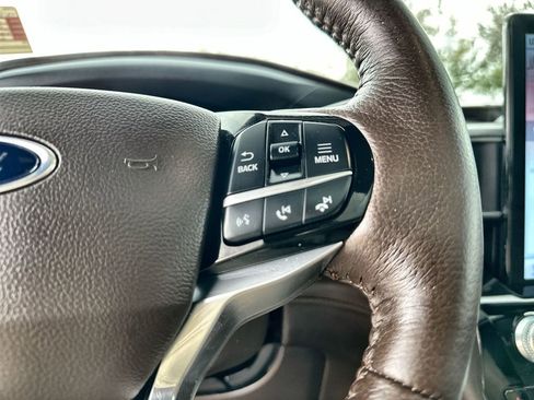 Used 2022 Ford Explorer King Ranch image 32