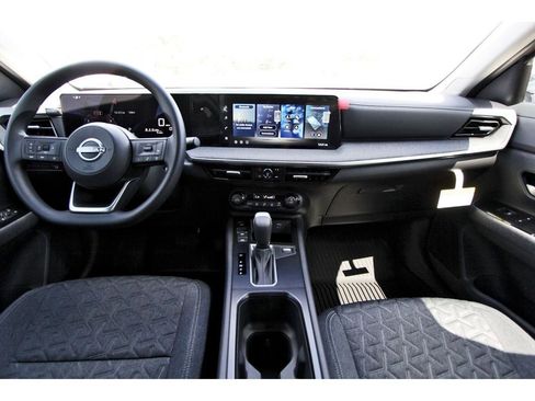 New 2026 Nissan Kicks SV w/ Charging Package FWD image 9