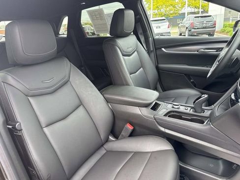 Certified 2024 Cadillac XT5 Luxury w/ LPO, Floor Liner Package AWD/4WD image 22