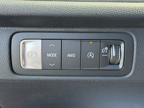 New 2026 Chevrolet Traverse LT w/ Driver Confidence Package AWD/4WD image 28