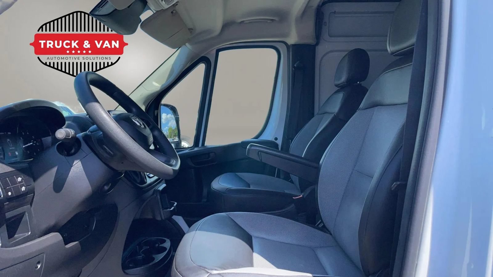 Used 2025 RAM ProMaster 3500 w/ Convenience Group FWD image 28