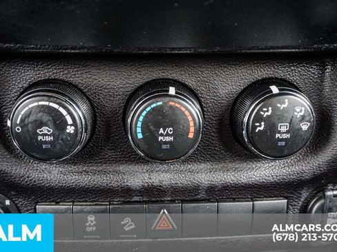 Used 2018 Jeep Wrangler Unlimited Sport S image 38