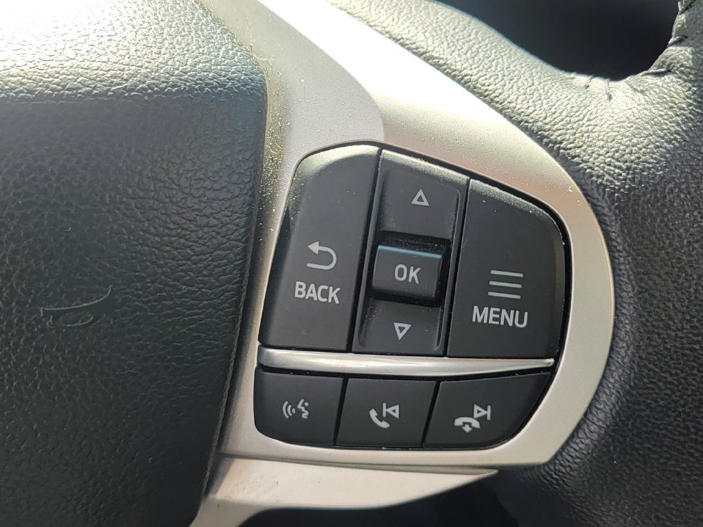Used 2023 Ford Explorer XLT AWD/4WD image 21
