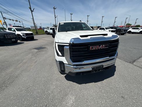 New 2026 GMC Sierra 2500 Pro w/ 1SA Pro Safety Plus Package AWD/4WD image 28