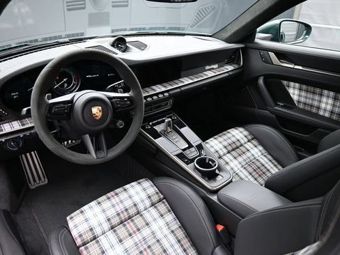 Certified 2025 Porsche 911 Turbo AWD/4WD image 6