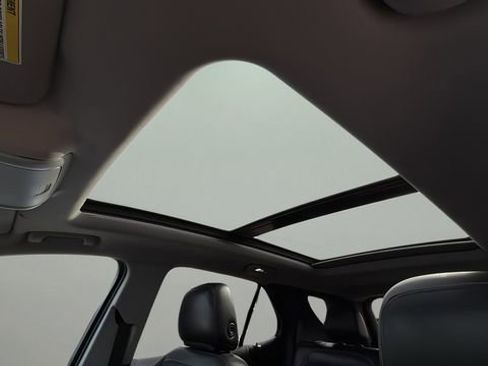 Used 2021 Chevrolet Equinox Premier image 19