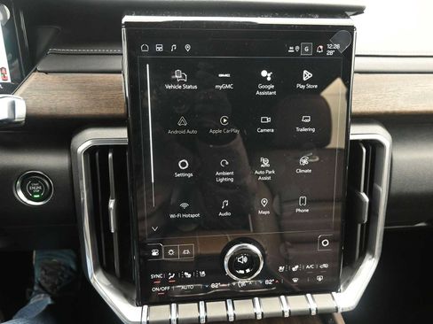 New 2026 GMC Acadia Denali Ultimate image 15