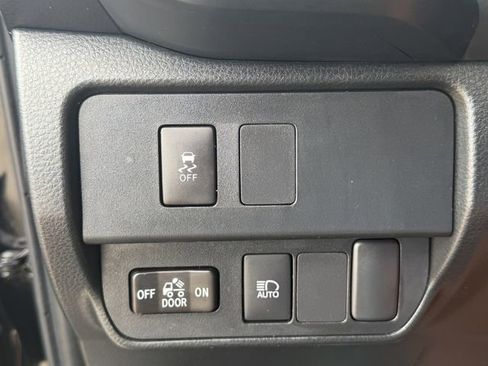 Used 2023 Toyota Tacoma SR AWD/4WD image 18