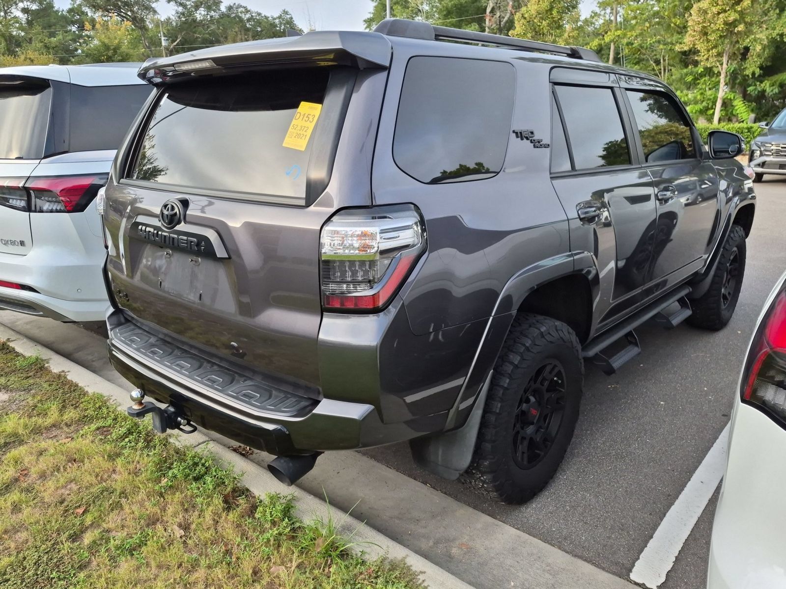 Used 2023 Toyota 4Runner TRD Off-Road Premium w/ Moonroof Package AWD/4WD image 2