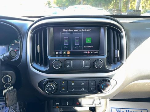 Used 2021 Chevrolet Colorado LT w/ Fleet Safety Package image 15