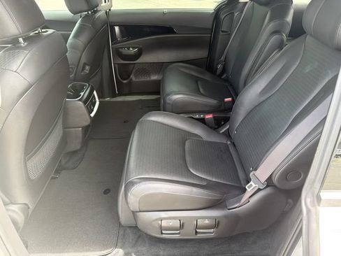 Used 2025 Kia Carnival SX Prestige FWD image 18