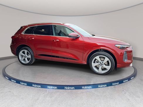 Used 2025 Audi Q5 Premium Plus w/ Premium Plus AWD/4WD image 5