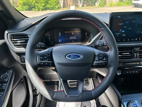 Used 2023 Ford Escape ST-Line w/ Tech Pack #1 AWD/4WD image 21