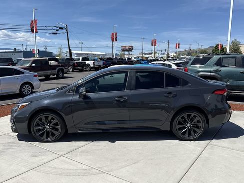 Used 2023 Toyota Corolla SE FWD image 2