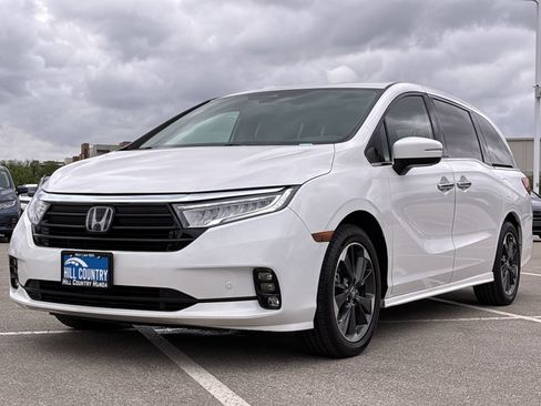 Used 2024 Honda Odyssey Elite image 11