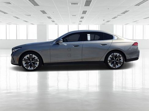 New 2025 BMW 530i w/ Premium Package image 7