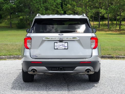 Used 2023 Ford Explorer Limited w/ Equipment Group 301A RWD image 5