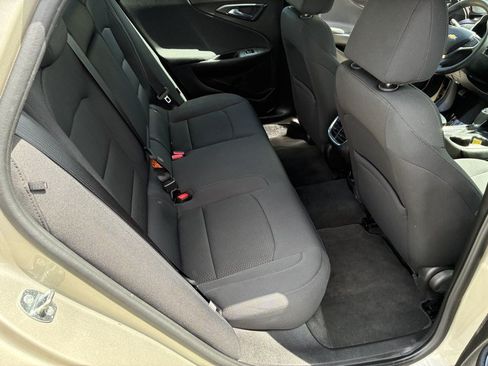 Used 2016 Chevrolet Malibu LT FWD image 15