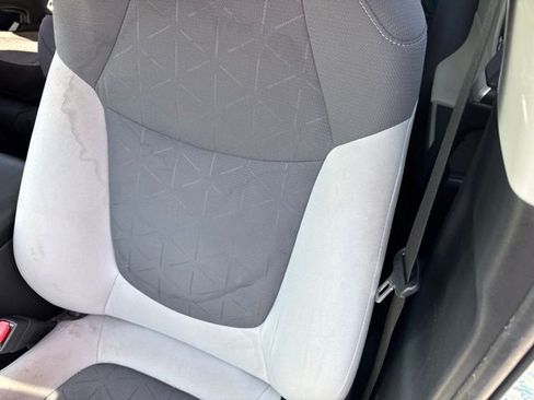 Used 2019 Toyota RAV4 XLE w/ Convenience Package AWD/4WD image 10
