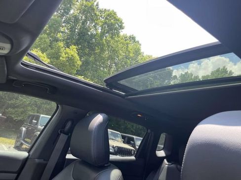 Certified 2023 Jeep Compass High Altitude AWD/4WD image 19