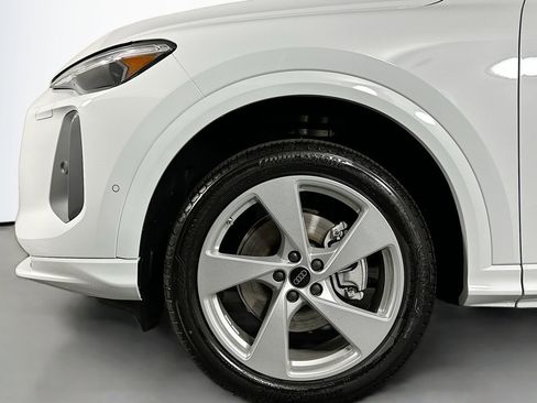 New 2025 Audi Q5 Premium Plus image 11