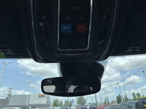 Used 2023 Jeep Grand Cherokee L Laredo AWD/4WD image 29