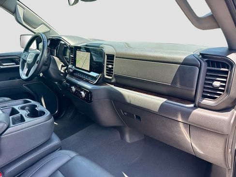 Used 2025 GMC Sierra 1500 SLT AWD/4WD image 29
