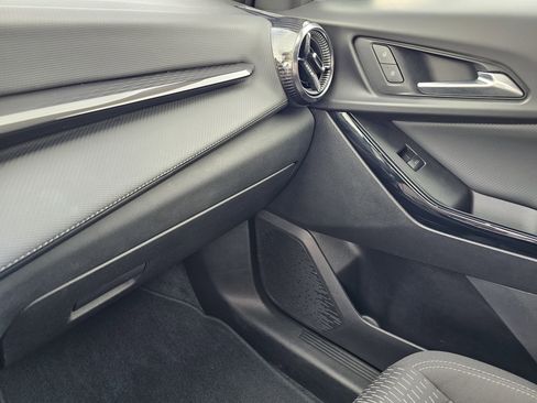 Used 2025 Chevrolet Equinox LT image 27