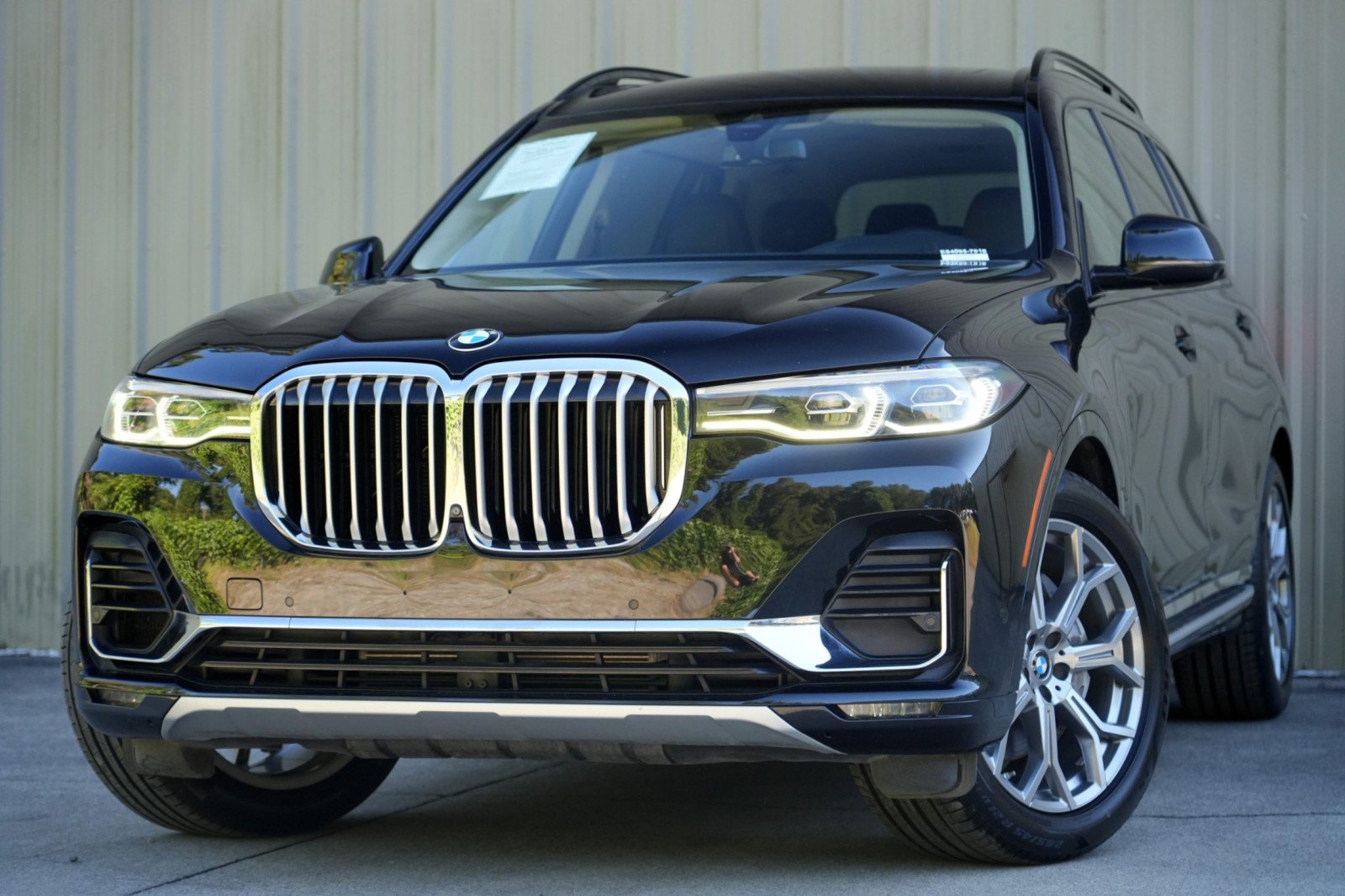 Used 2021 BMW X7 xDrive40i w/ Premium Package AWD/4WD image 2