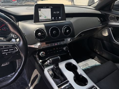 Used 2019 Kia Stinger GT1 AWD/4WD image 19