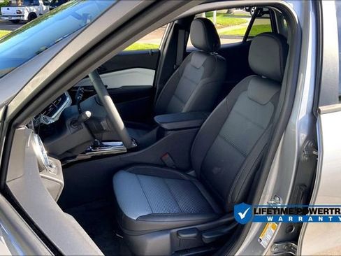 New 2025 Chevrolet Trax LT w/ Driver Confidence Package FWD image 10