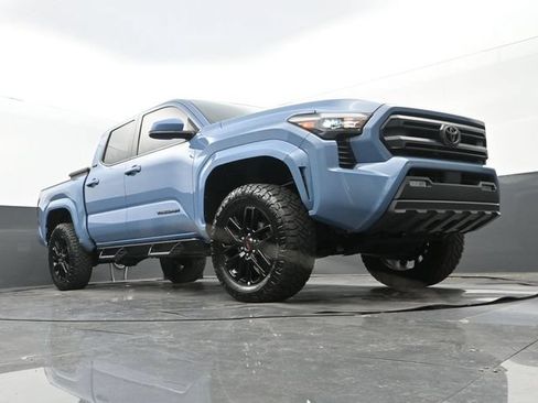 Used 2026 Toyota Tacoma SR5 RWD image 22