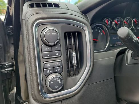 Used 2020 Chevrolet Silverado 1500 LT Trail Boss AWD/4WD image 24