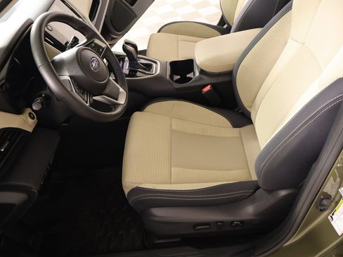 Used 2025 Subaru Outback Premium w/ Popular Package #1 AWD/4WD image 10