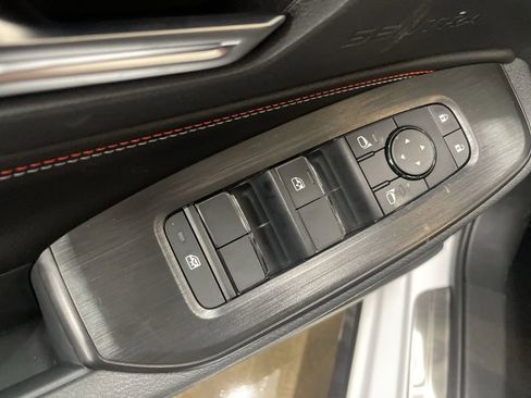New 2026 Nissan Sentra SR w/ SR Premium Package FWD image 13